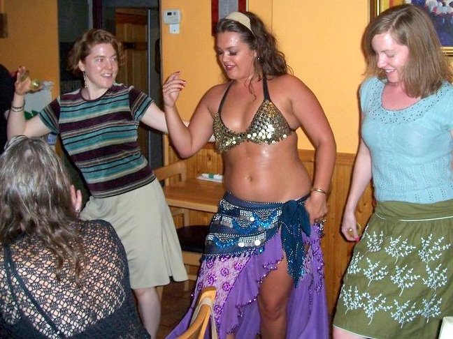  Bex and Ellyn study the belly dancer's moves