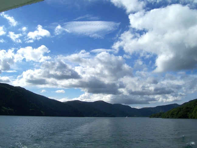  Clouds across lake at Hakone