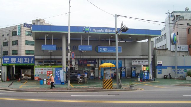 Overhead gas pumps. At 1595/litre, gas is $$6.30 per gallon.