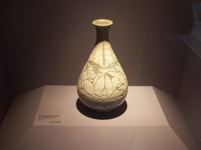 A pot in the museum.