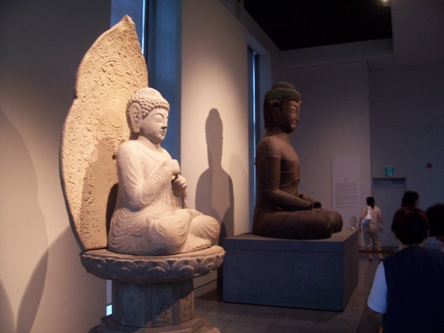 Two sitting Buddhas.