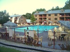  Swimming pool at Oak 'n Spruce resort