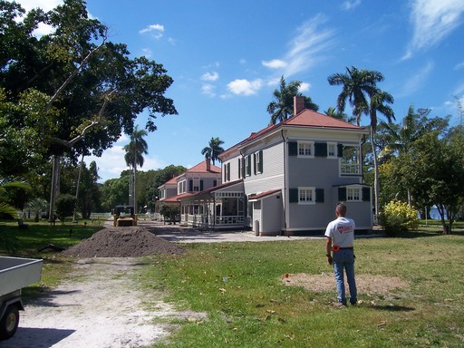 Edison's house, guest house, and Ford's house. With ongoing modern grounds refurbishment.