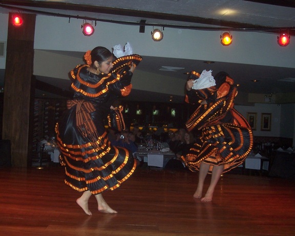 Native dance exhibition, La Dama Juana, Lima