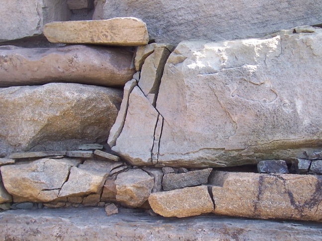 Rocks fractured in place at Scatness