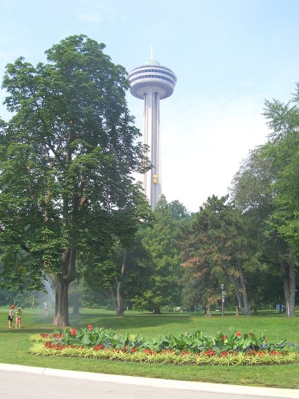 Viewing tower in Niagara Falls, Ontario
