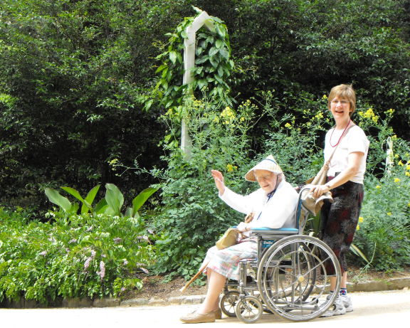  Mom and Joann in Duke Gardens