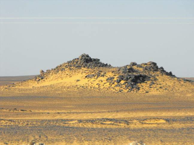  Rocky outcropping reaches to the former ground level; on the way to Abu Simbel