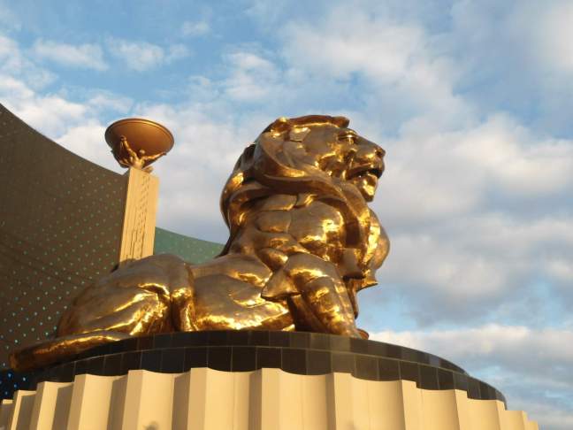  Leo outside MGM Grand, Las Vegas