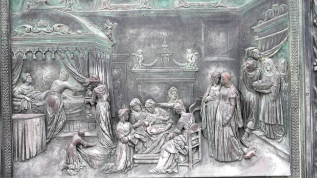  The circle of life; bas relief in Pisa Cathedral