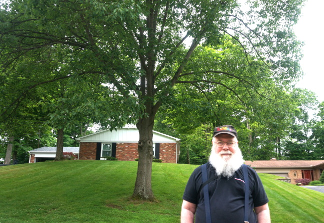 Lindsay captures Grandpa outside her house