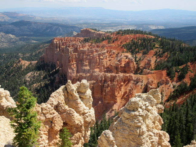 View to the south over the Grand Staircase, Bryce Canyon