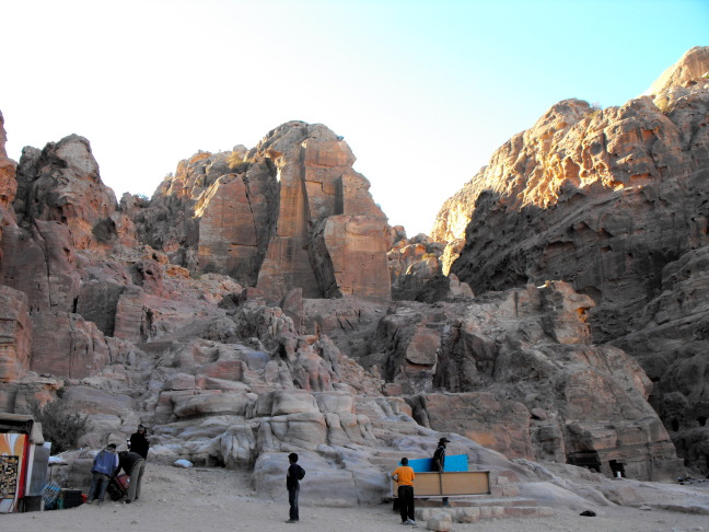  Time to set up shop, Petra